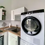 Zentrumsnahe Ferienwohnung Mit Ruhigem Balkon - \